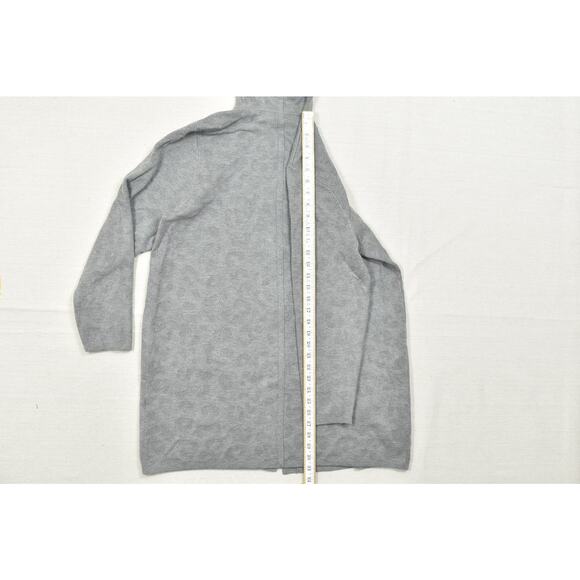 Chico's Gray Leopard Hooded Cardigan Sweater XL Size 3 Snap Button - Picture 5 of 8